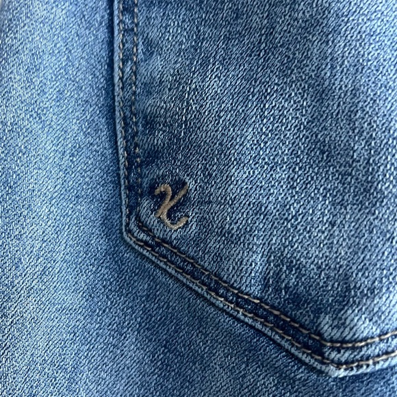 KUT FROM THE KLOTH Light Blue Distressed Cropped Jeans - Picture 11 of 16